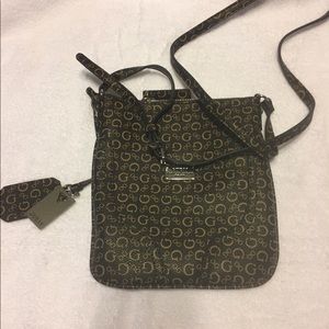Guess crossbody purse